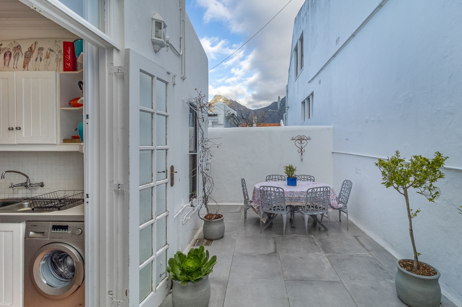 2 Bedroom Property for Sale in Tamboerskloof Western Cape